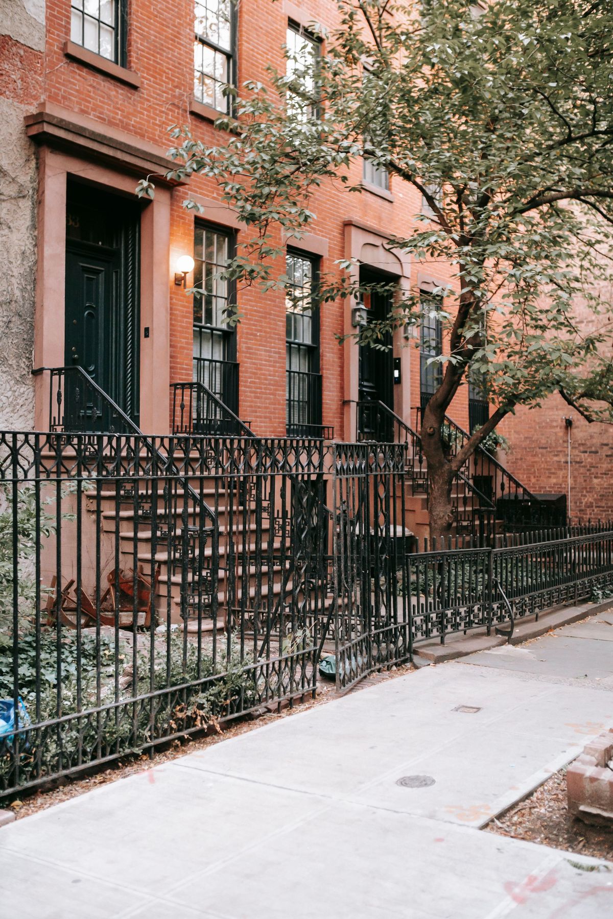 Brownstone homes with stoops